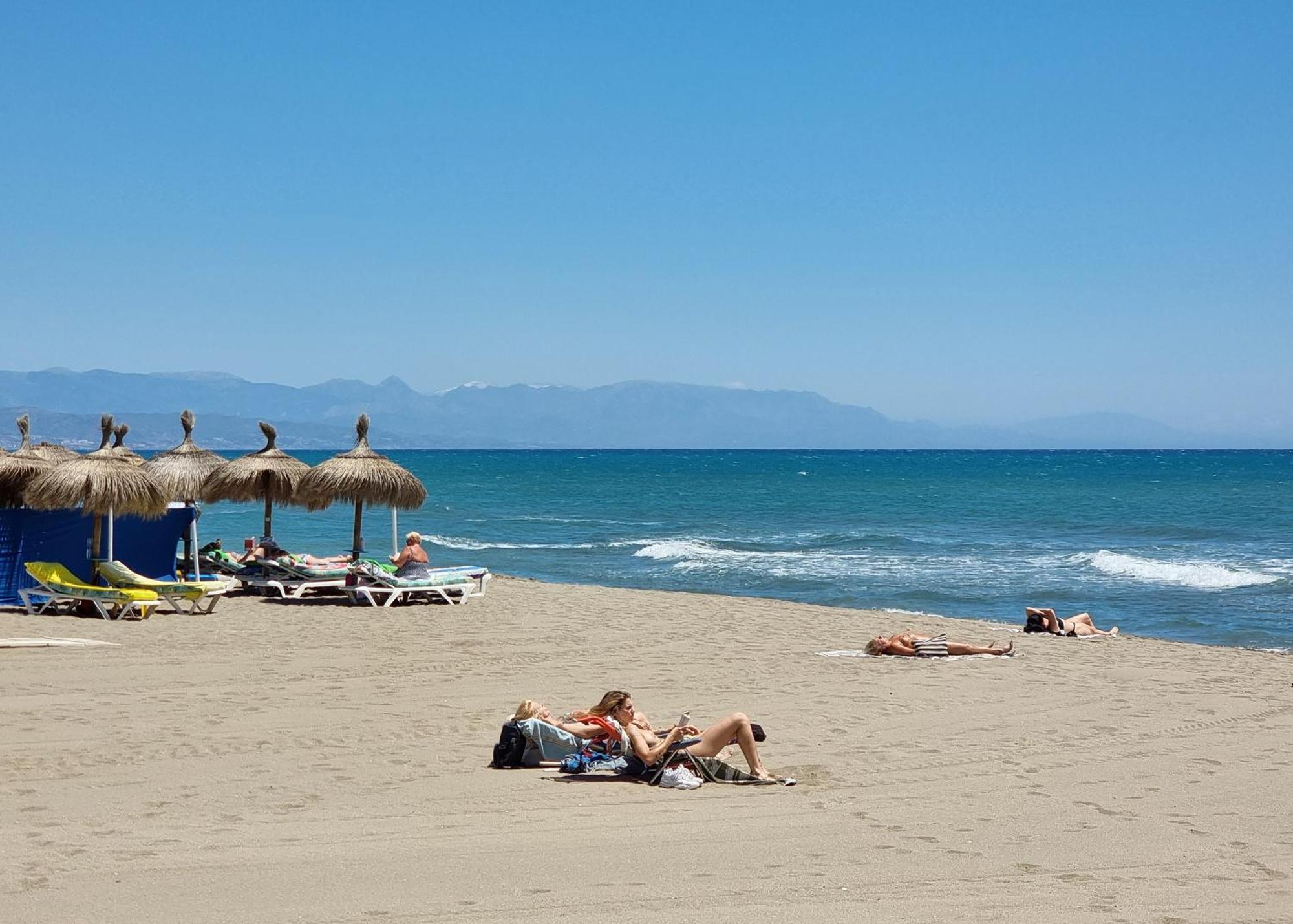 Tinoko Apartament In La Carihuela Beach Torremolinos Esterno foto