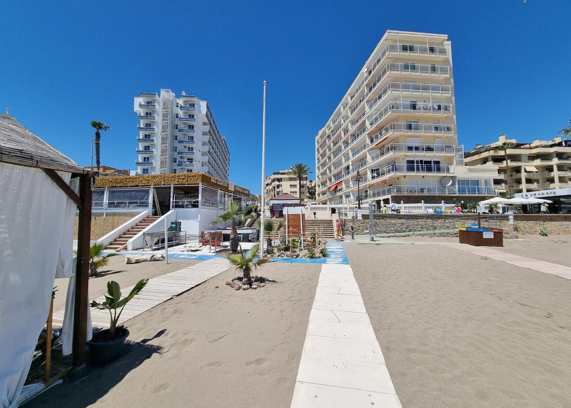 Tinoko Apartament In La Carihuela Beach Torremolinos Esterno foto