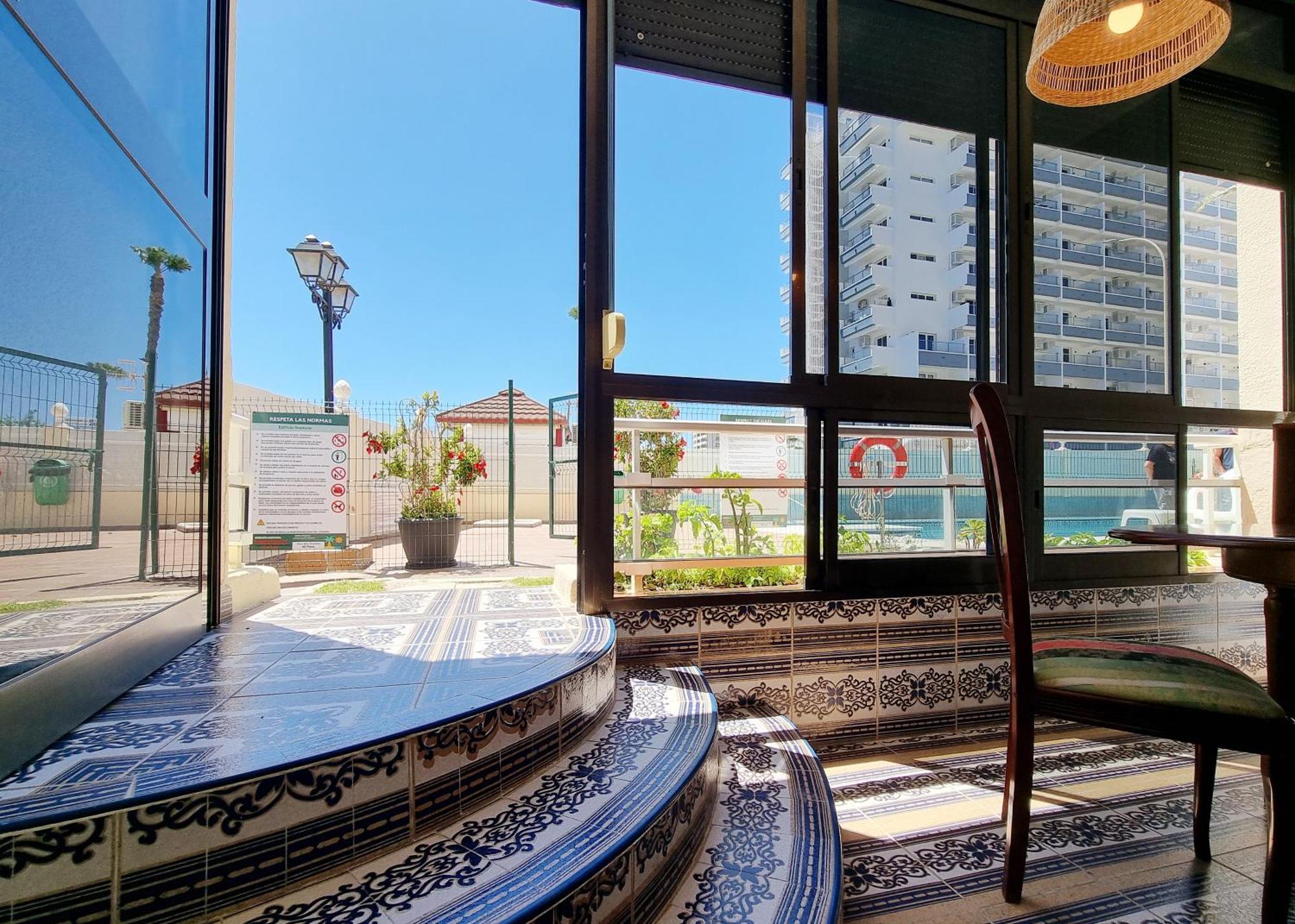 Tinoko Apartament In La Carihuela Beach Torremolinos Esterno foto